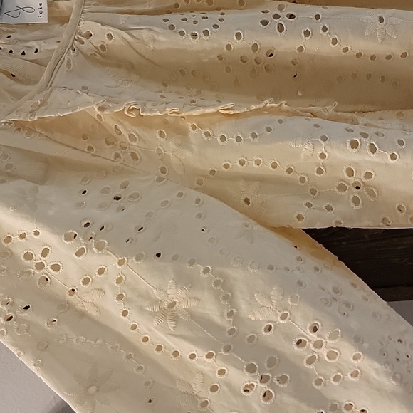 Womens Joie eyelet top - Picture 3 of 6